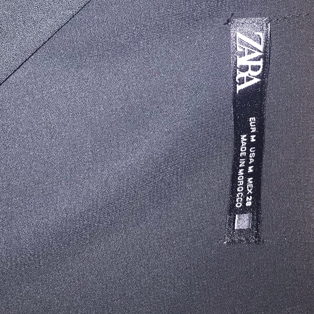 blouse - Picture 2 of 2